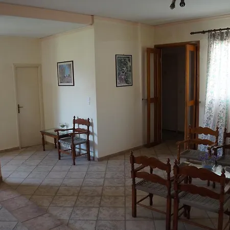 Lemonies Ξενοδοχείο *